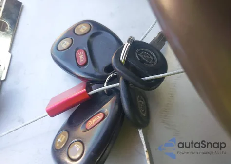 2003 Cadillac Escalade Standard z USA, uszkodzony, nr VIN 1GYEC63T63R223370